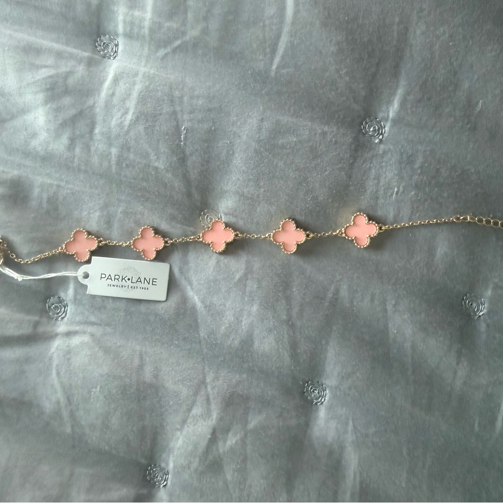 Park Lane Gold Bracelet with pink quatrefoil design
